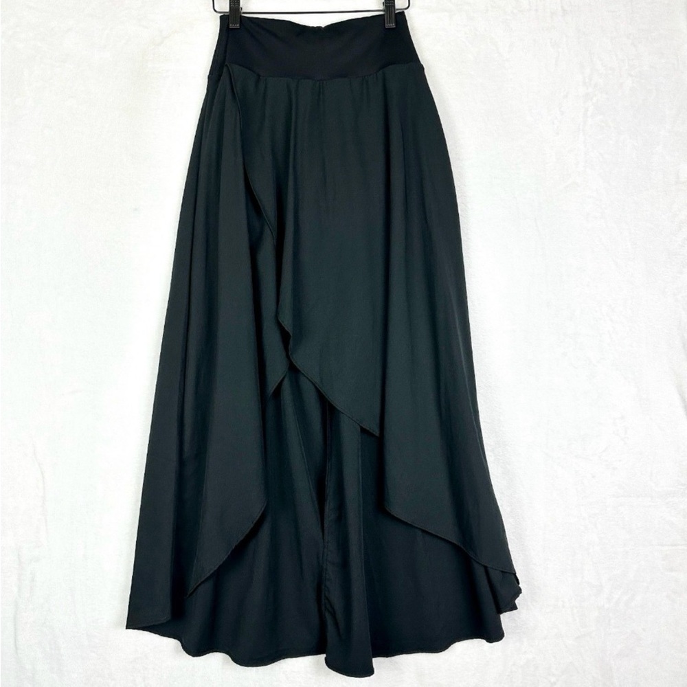 HALARA skirts - TWO different styles, Breezeful, … - image 3